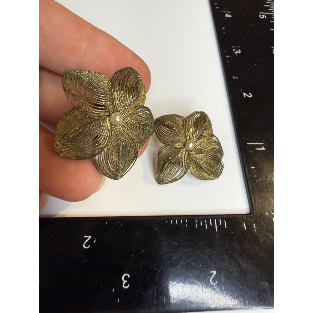 Vintage West Germany Gold Tone Wire Filigree Flower Faux Pearl Clip On Earrings